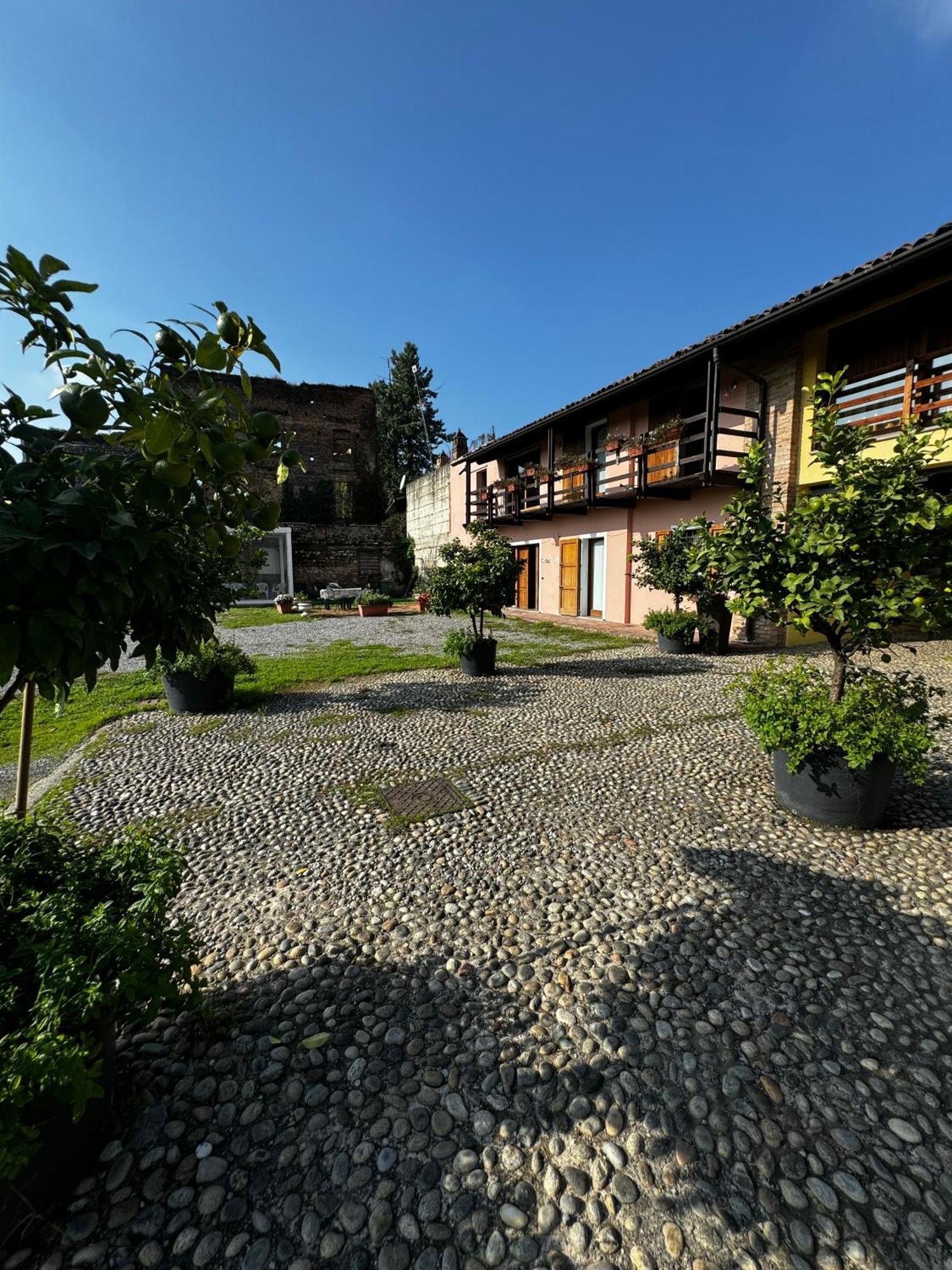 Antico Borgo Di Liteggio Bed & Breakfast Cologno al Serio Luaran gambar